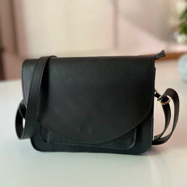 Dissona 100% Leather Solid Black Leather Shoulder Bag One Size - 76% off