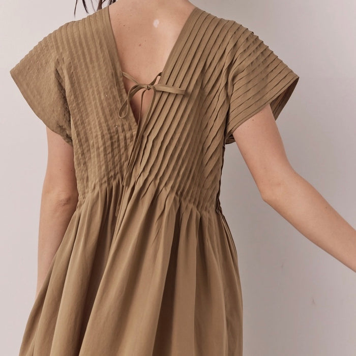 A Mente- Pin-Tucked Midi Dress