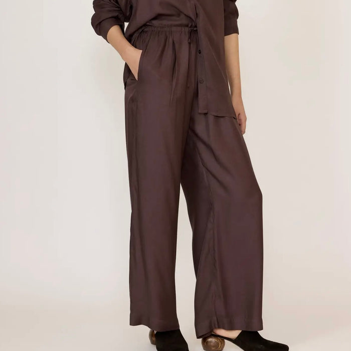 Laude the Label- Easy Pant - Chocolate Brown
