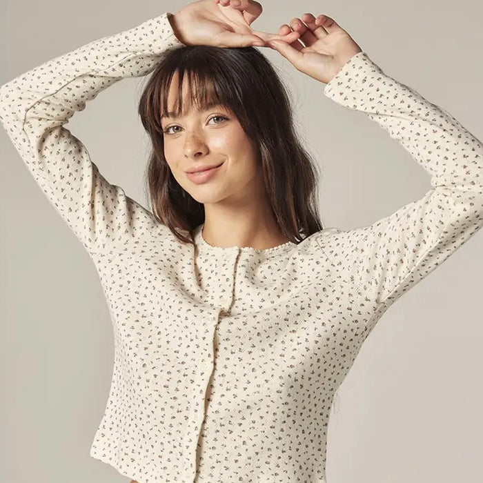 Amente- Romantic Button-Down Short Cardigan