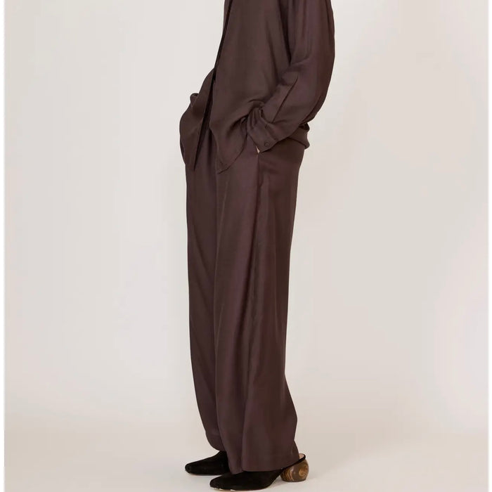 Laude the Label- Easy Pant - Chocolate Brown