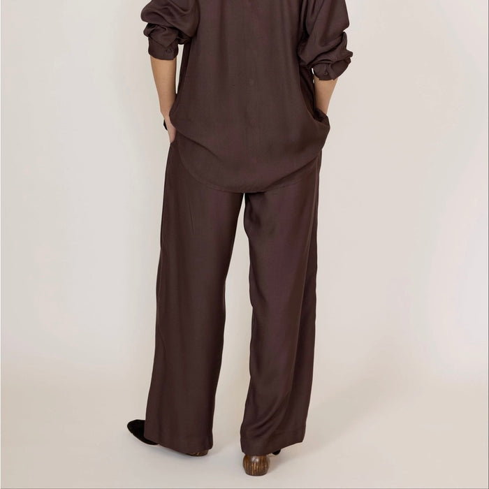 Laude the Label- Easy Pant - Chocolate Brown