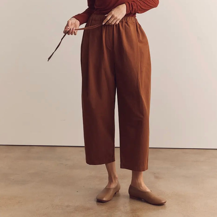 A Mente- Pleated Drawstring Pants Red Bean