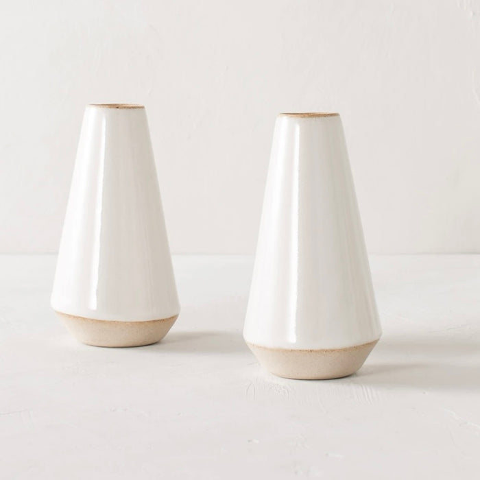 Convivial Minimal Vases